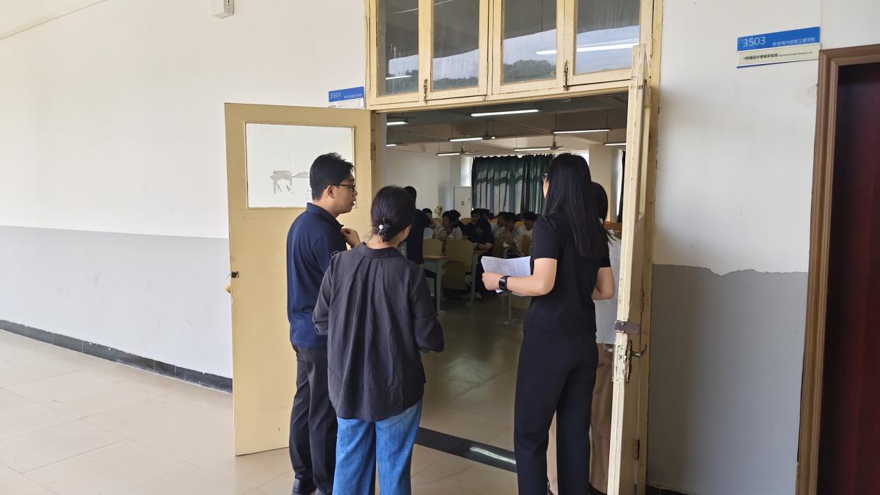 机电工程学院开展劳动节后教学检查